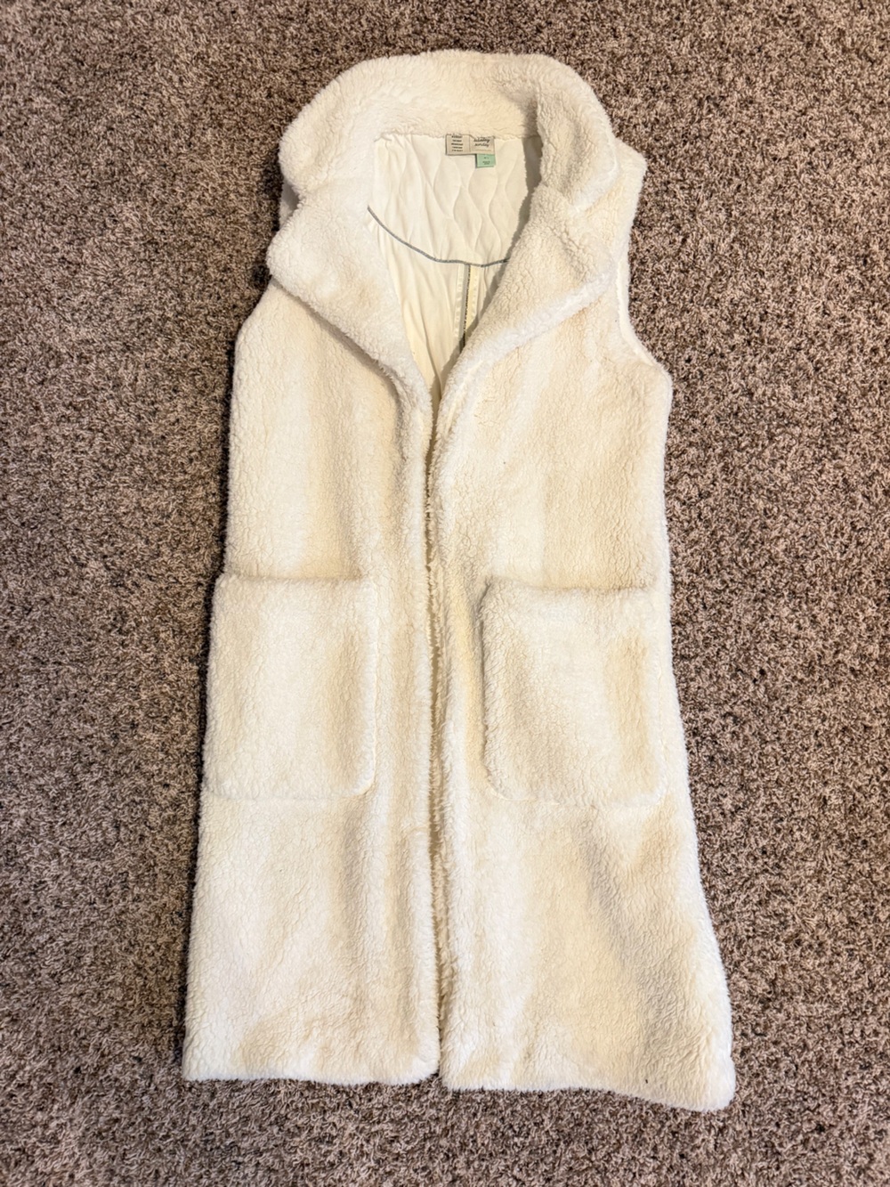 Anthropologie Saturday Sunday Brand Long Cream Sherpa Vest, size M/L NEW w/o tag